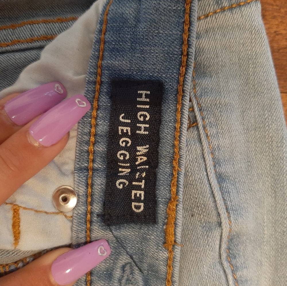 Good condition! Aeropostale jeans.
